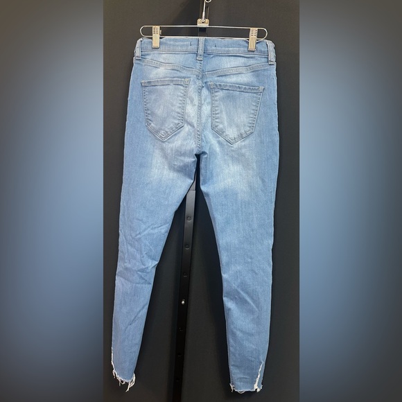 003 - Free People Distressed Cropped Jeans - Picture 7 of 7